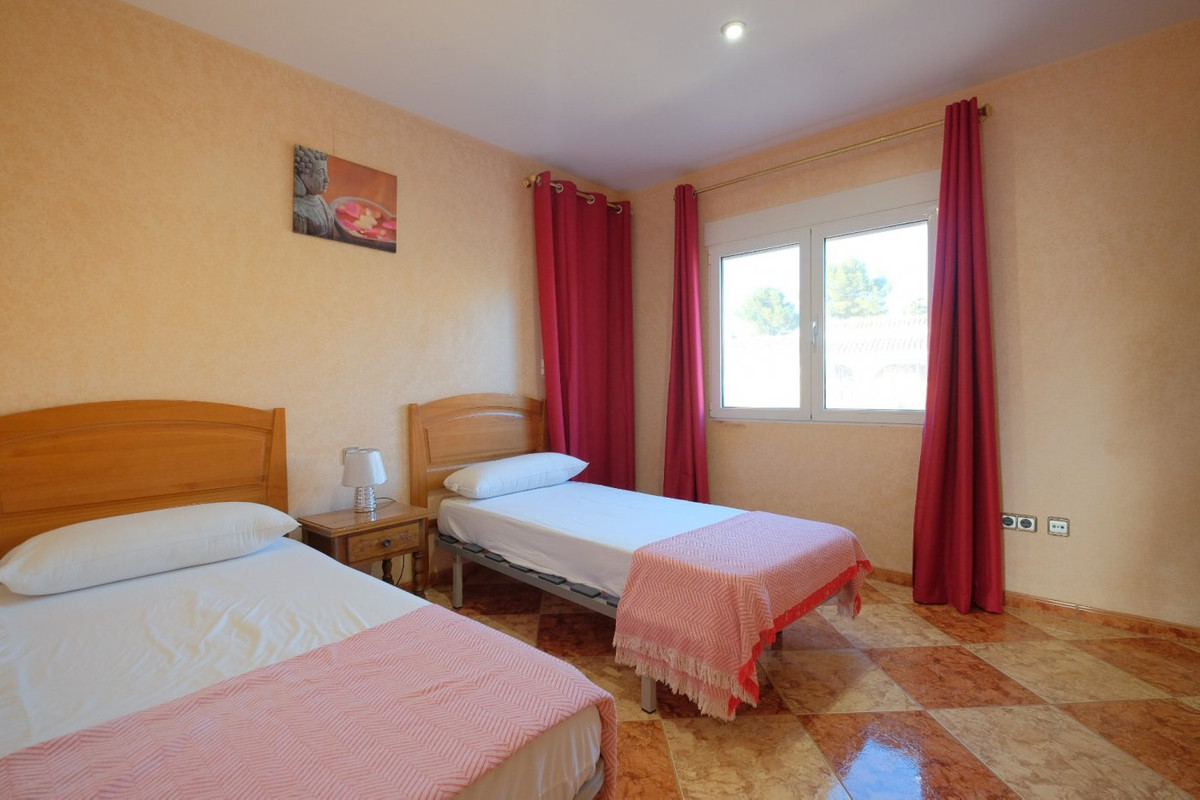 9 Bed Townhouse for sale in Calpe Costa Blanca, Alicante, Spain