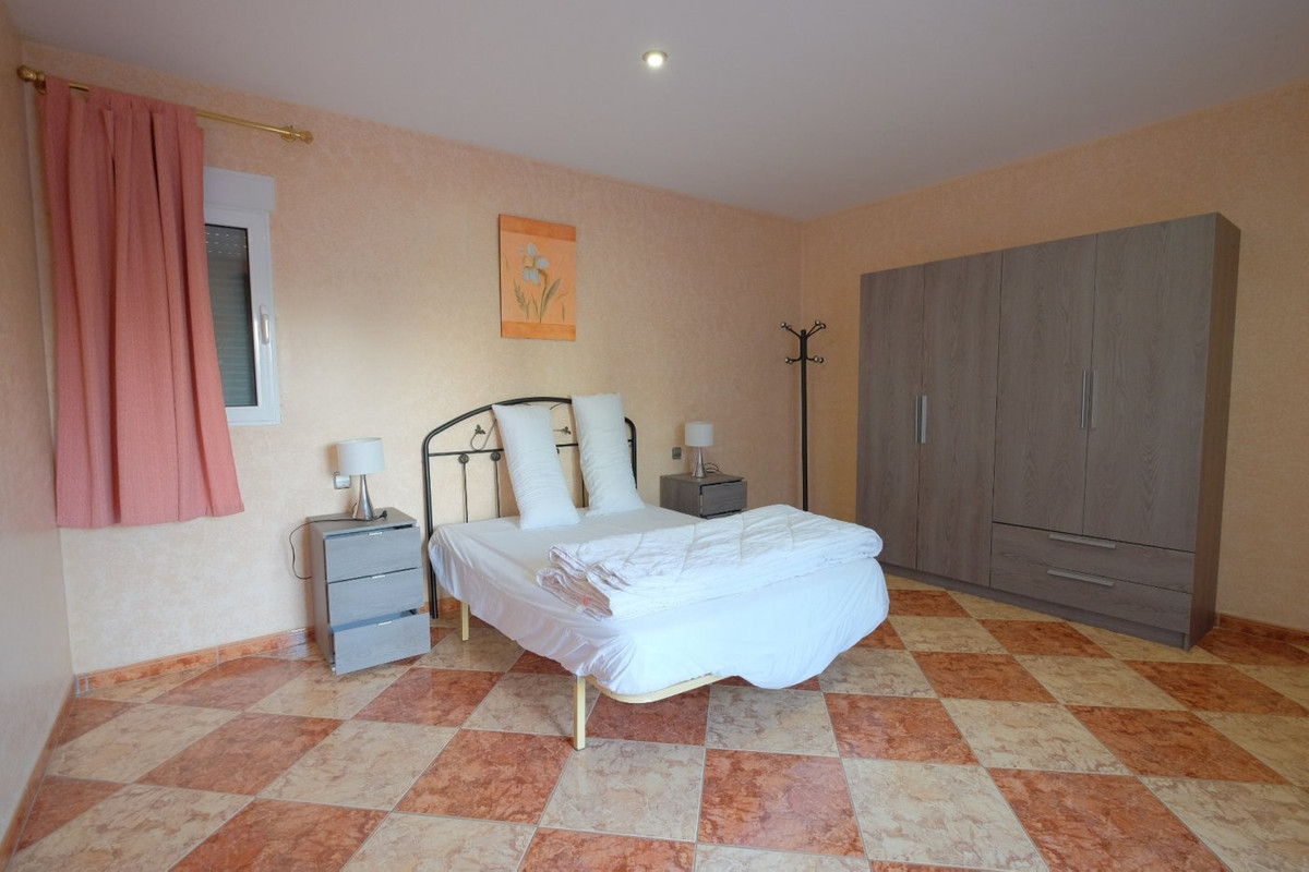 9 Bed Townhouse for sale in Calpe Costa Blanca, Alicante, Spain