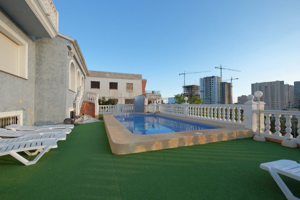 9 Bed Townhouse for sale in Calpe Costa Blanca, Alicante, Spain