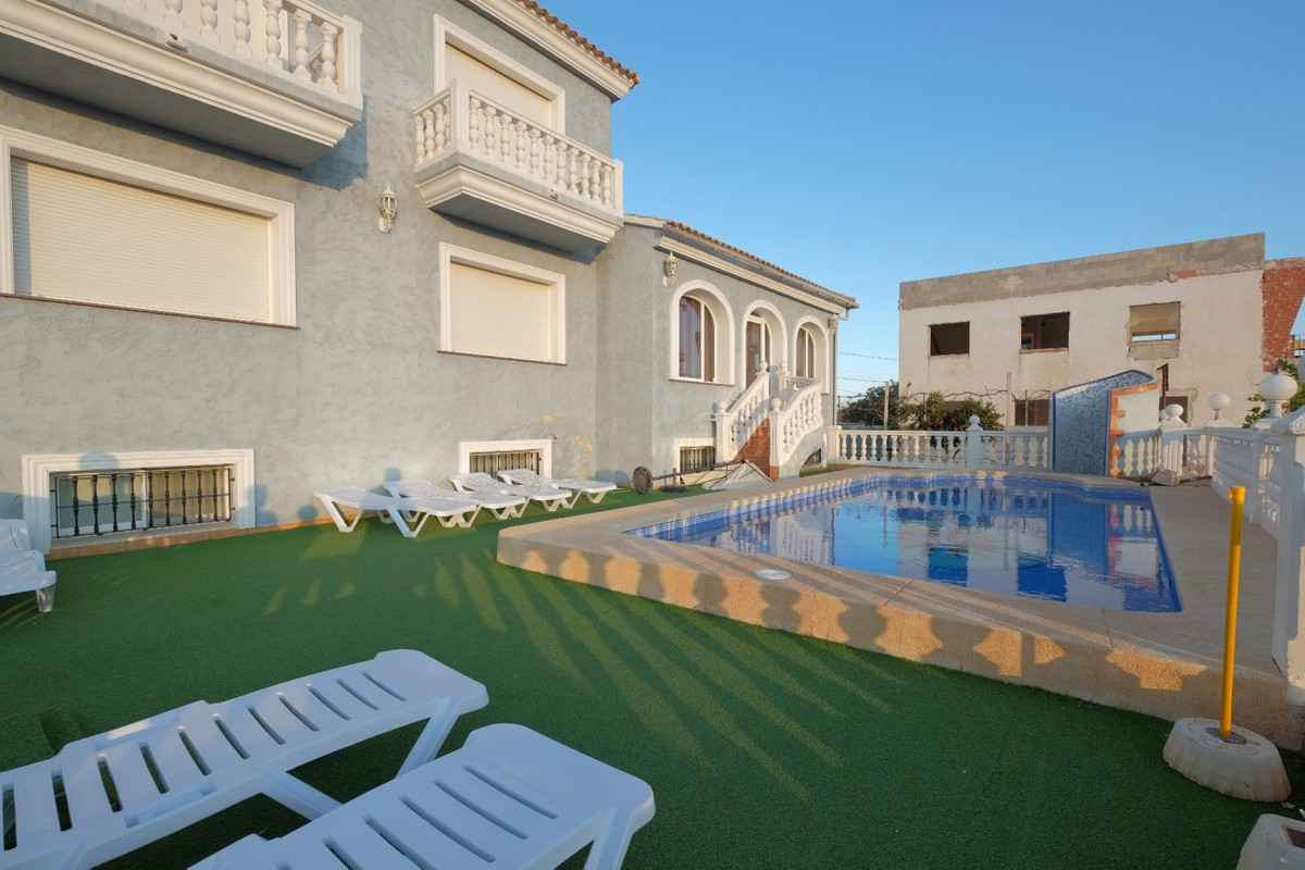 9 Bed Townhouse for sale in Calpe Costa Blanca, Alicante, Spain