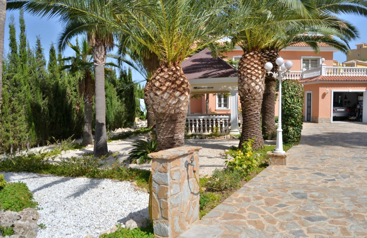Se vende Villa - Chalet de 5 dormitorios en Costa Blanca, Alicante, España