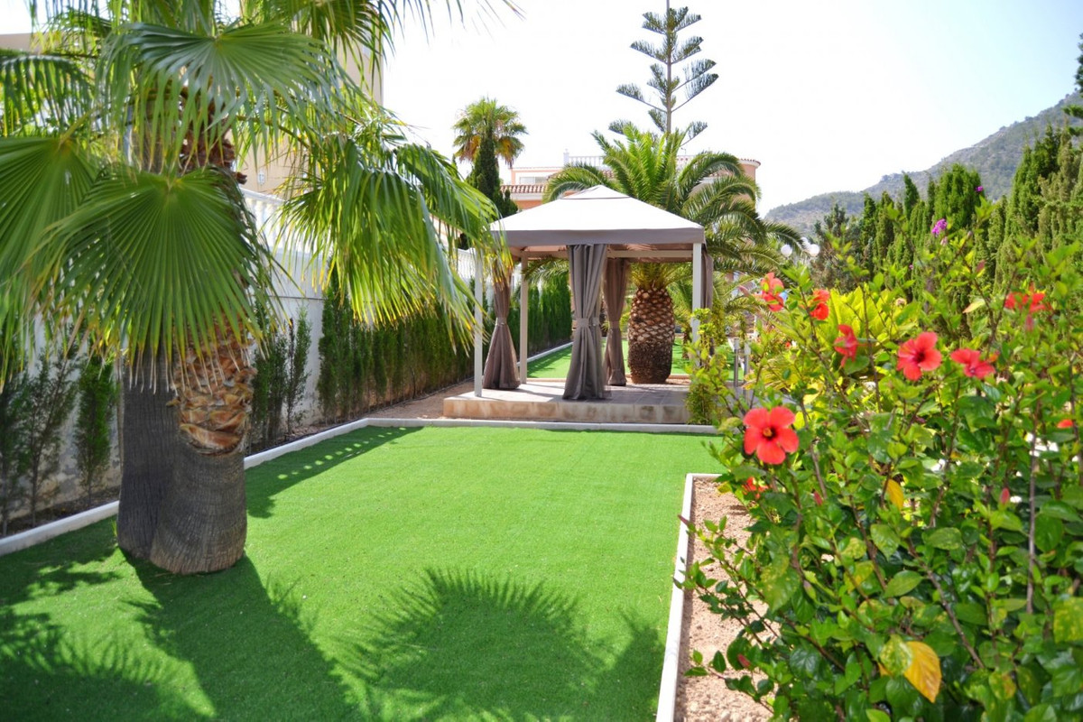 Se vende Villa - Chalet de 5 dormitorios en Costa Blanca, Alicante, España
