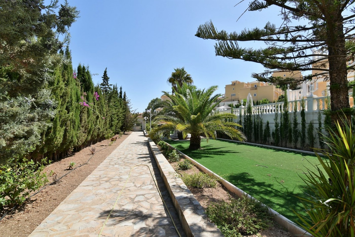 Se vende Villa - Chalet de 5 dormitorios en Costa Blanca, Alicante, España