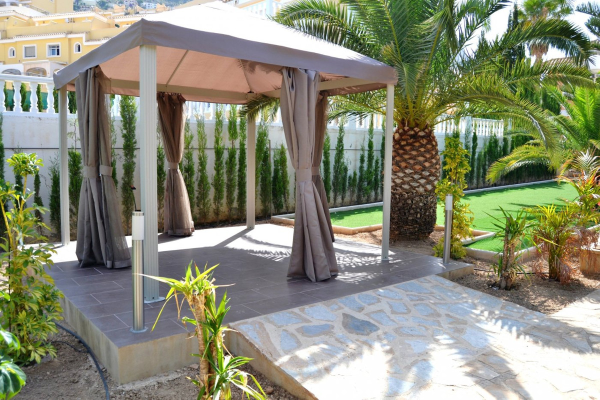 Se vende Villa - Chalet de 5 dormitorios en Costa Blanca, Alicante, España