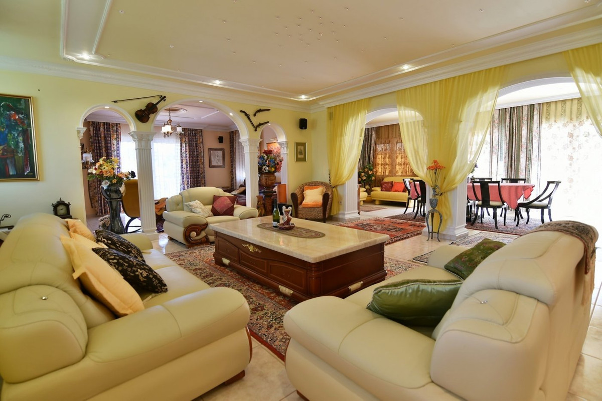 Se vende Villa - Chalet de 5 dormitorios en Costa Blanca, Alicante, España