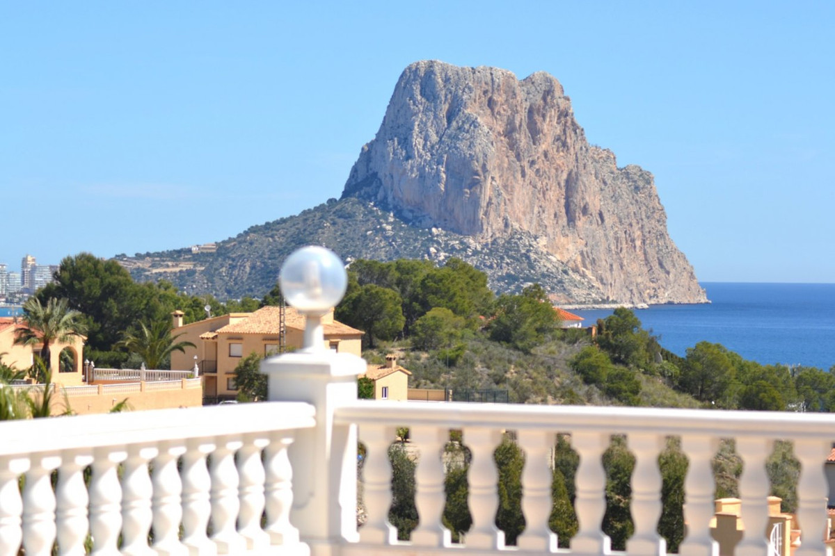 Se vende Villa - Chalet de 5 dormitorios en Costa Blanca, Alicante, España