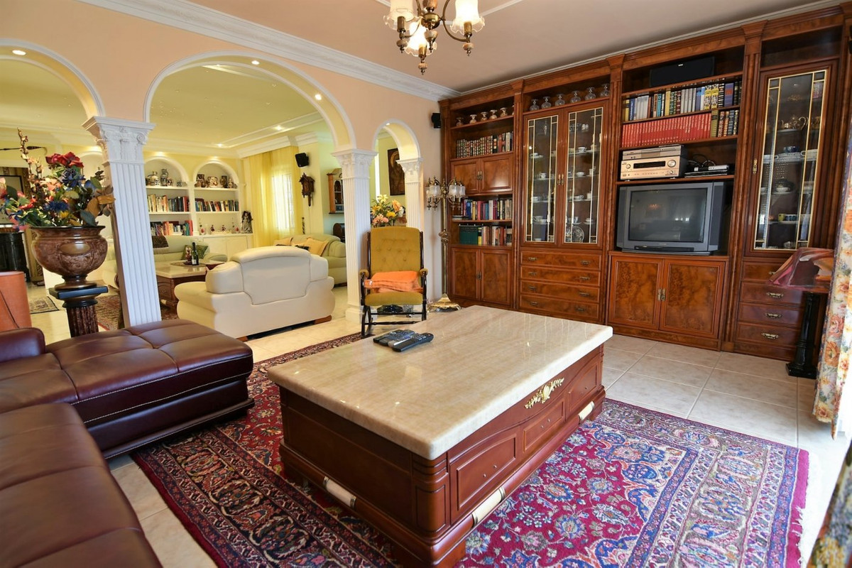 Se vende Villa - Chalet de 5 dormitorios en Costa Blanca, Alicante, España