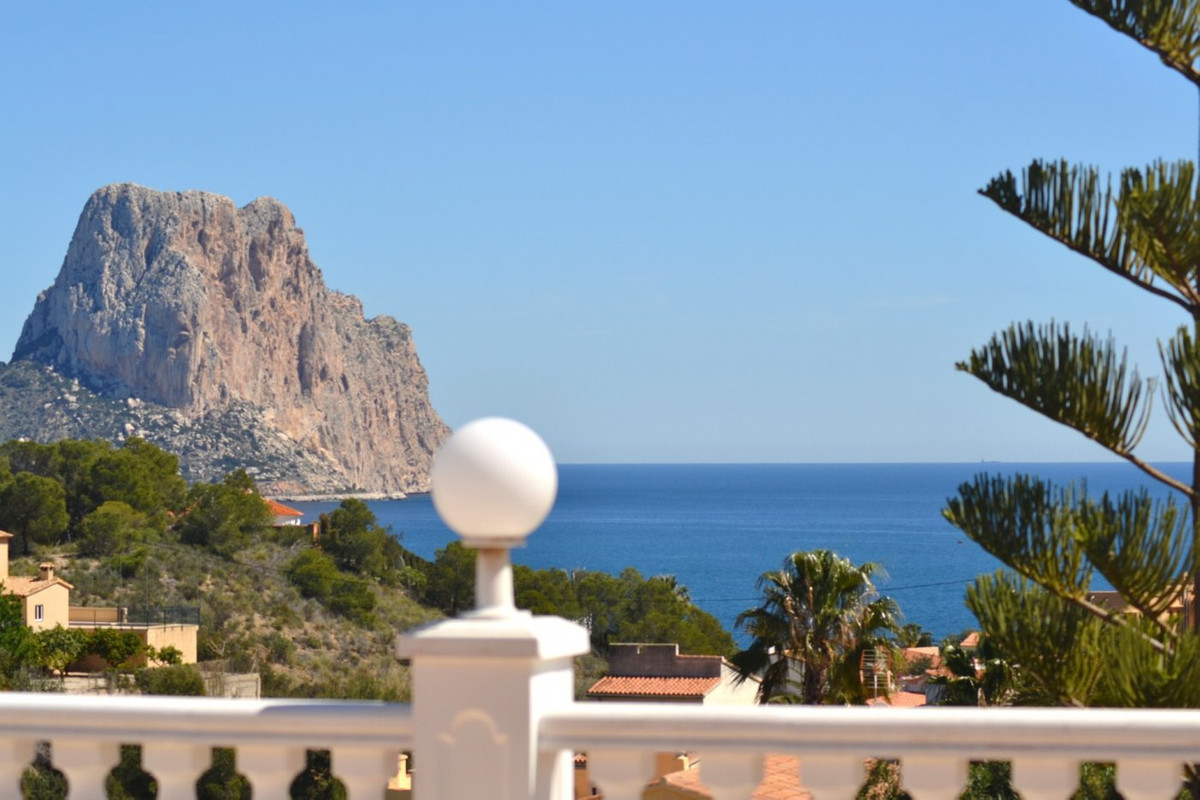 Se vende Villa - Chalet de 5 dormitorios en Costa Blanca, Alicante, España