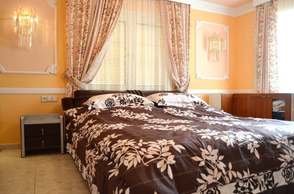Se vende Villa - Chalet de 5 dormitorios en Costa Blanca, Alicante, España
