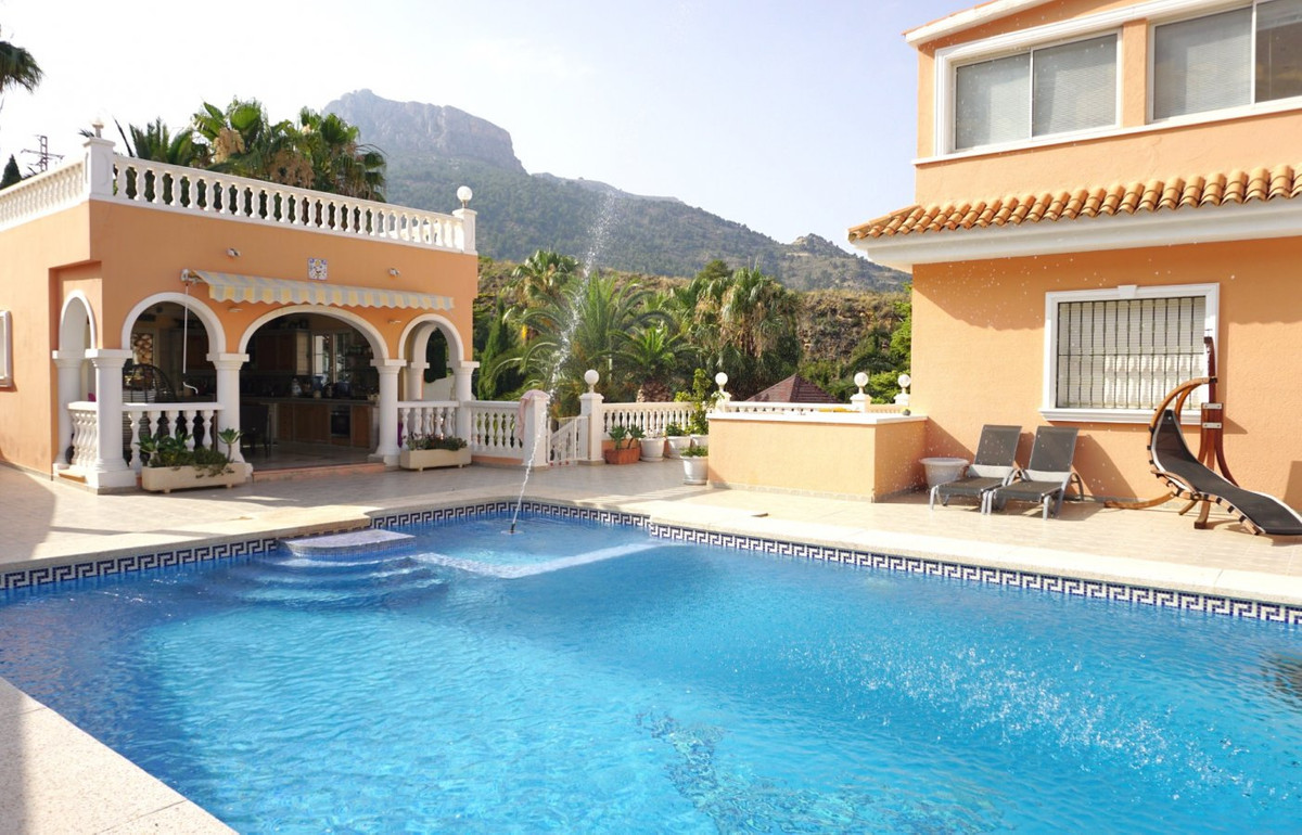 Se vende Villa - Chalet de 5 dormitorios en Costa Blanca, Alicante, España