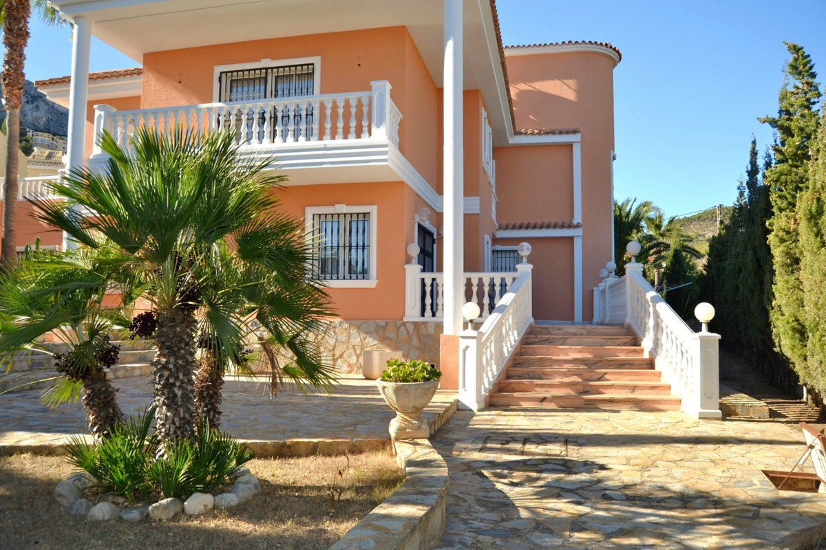 Se vende Villa - Chalet de 5 dormitorios en Costa Blanca, Alicante, España