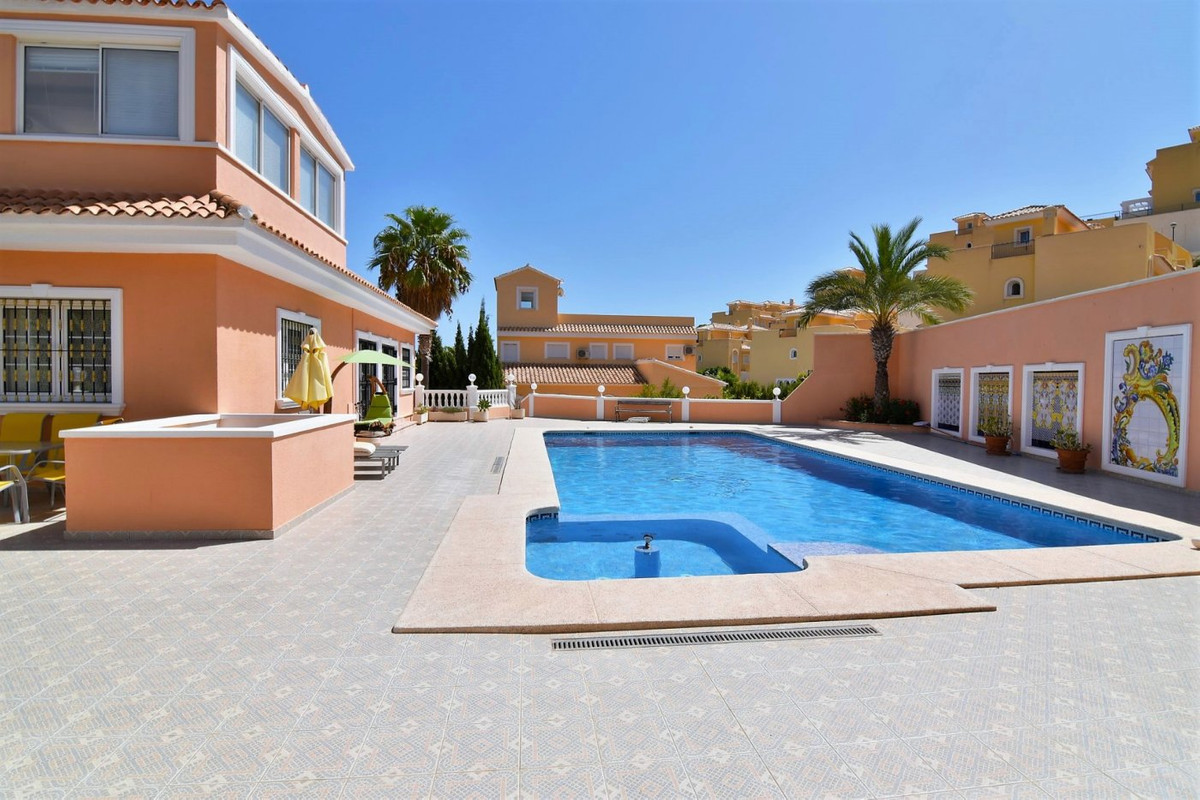 Se vende Villa - Chalet de 5 dormitorios en Costa Blanca, Alicante, España