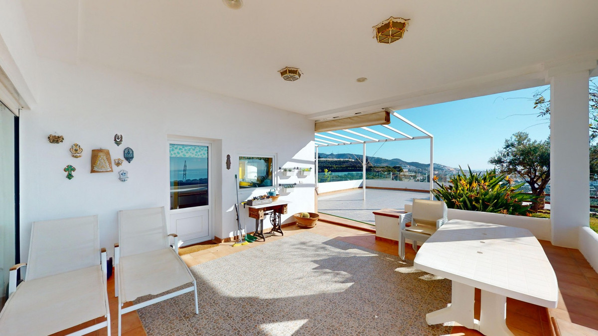 3 Bed Townhouse for sale in Torrox Costa Del Sol East, Málaga, Spain