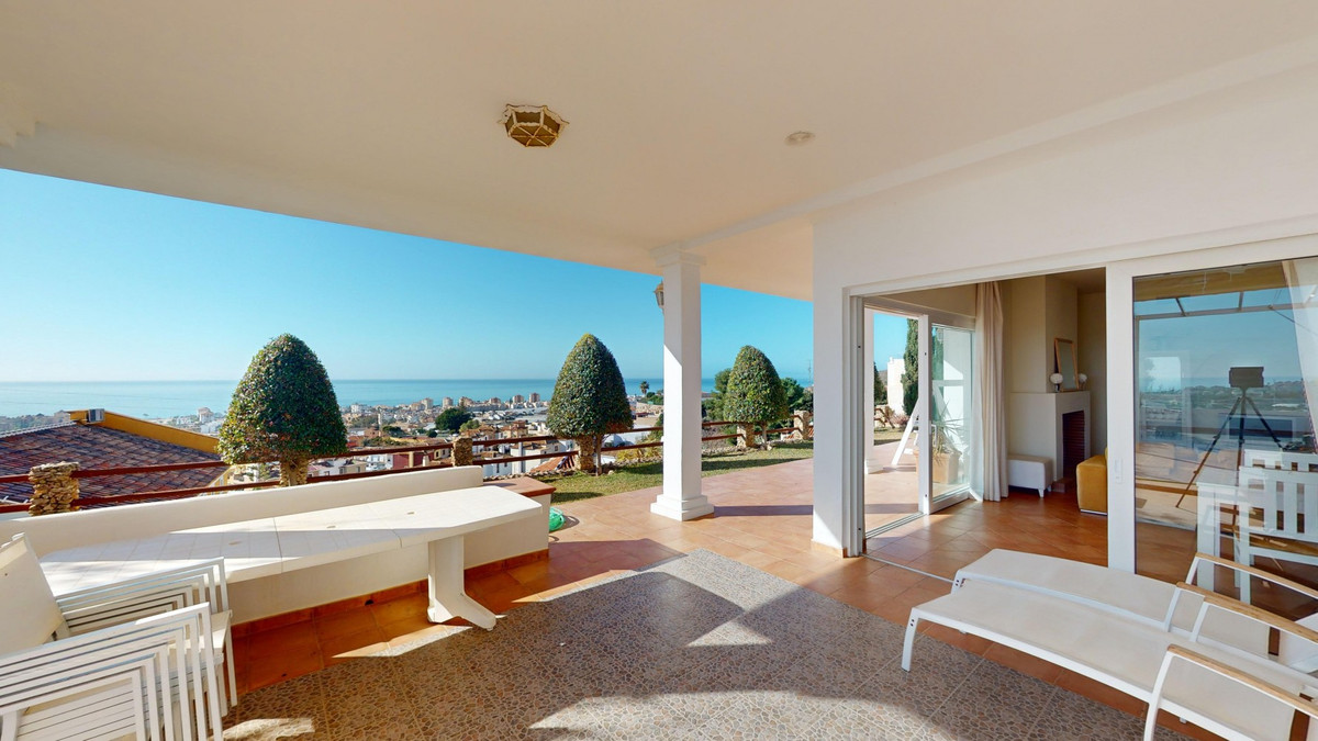 3 Bed Townhouse for sale in Torrox Costa Del Sol East, Málaga, Spain
