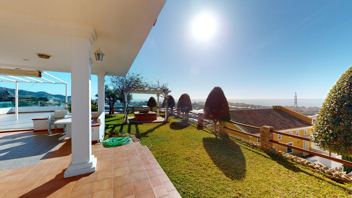 3 Bed Townhouse for sale in Torrox Costa Del Sol East, Málaga, Spain