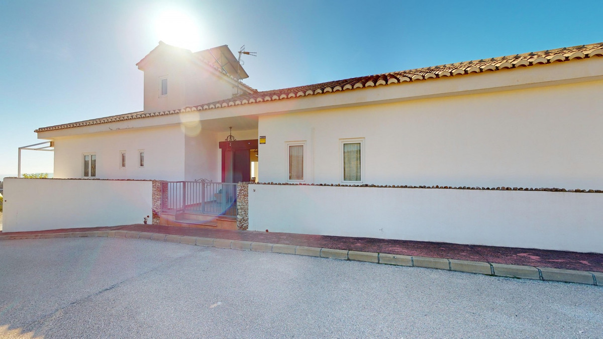 3 Bed Townhouse for sale in Torrox Costa Del Sol East, Málaga, Spain