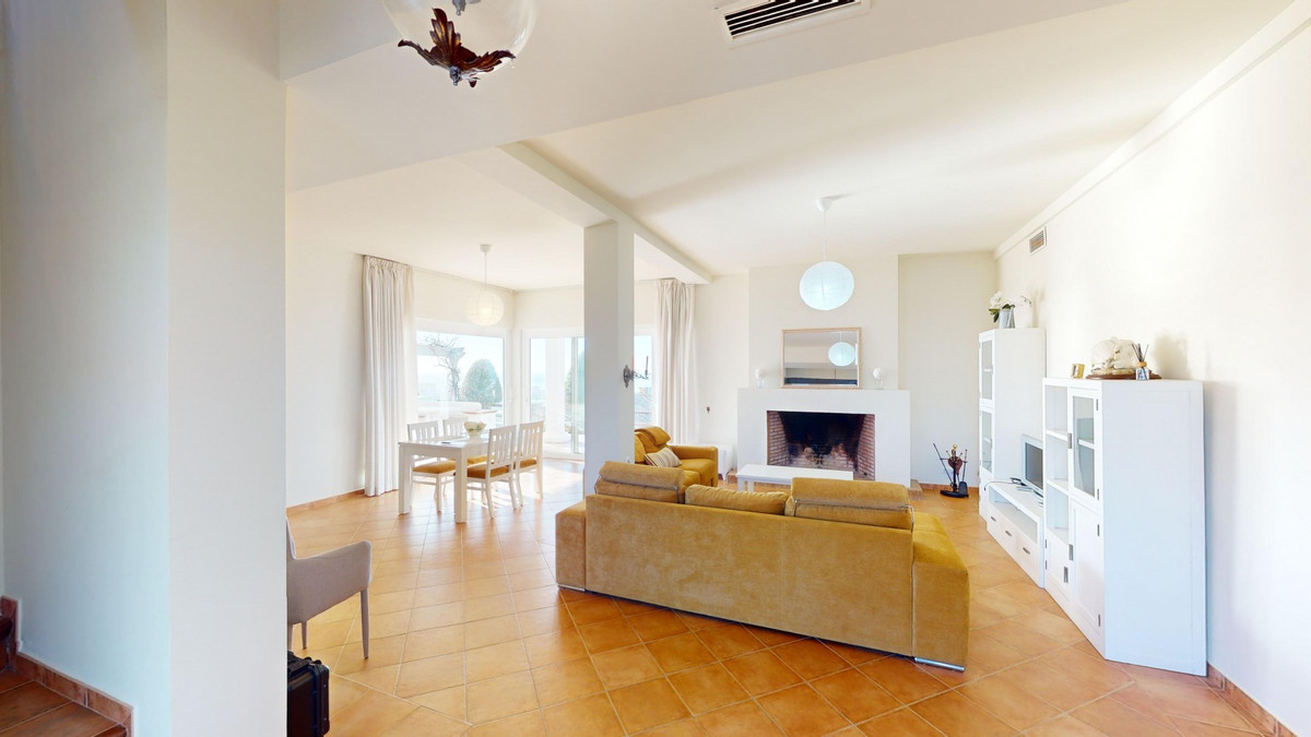 3 Bed Townhouse for sale in Torrox Costa Del Sol East, Málaga, Spain