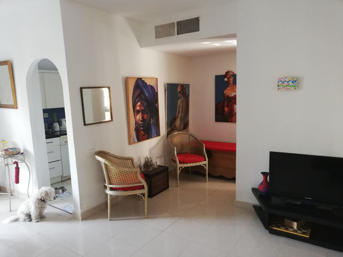 Se vende Apartamento Planta Media de 2 dormitorios en Costa Del Sol, Málaga, España