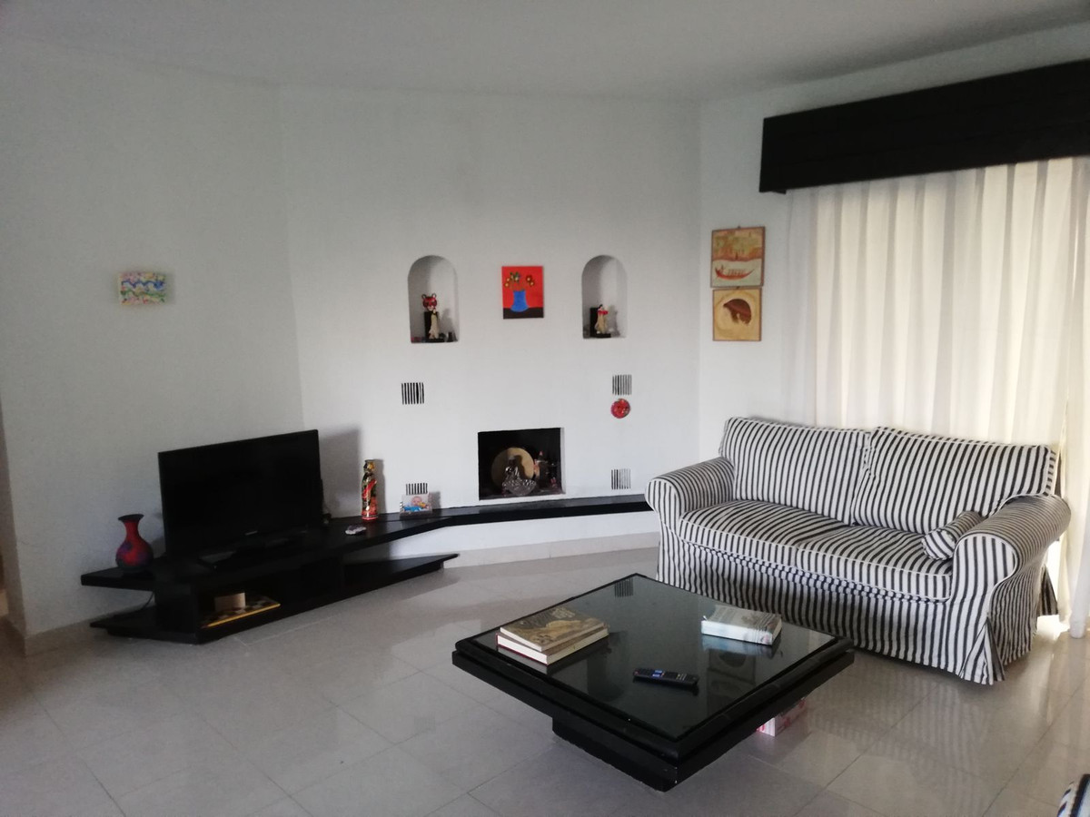 Se vende Apartamento Planta Media de 2 dormitorios en Costa Del Sol, Málaga, España