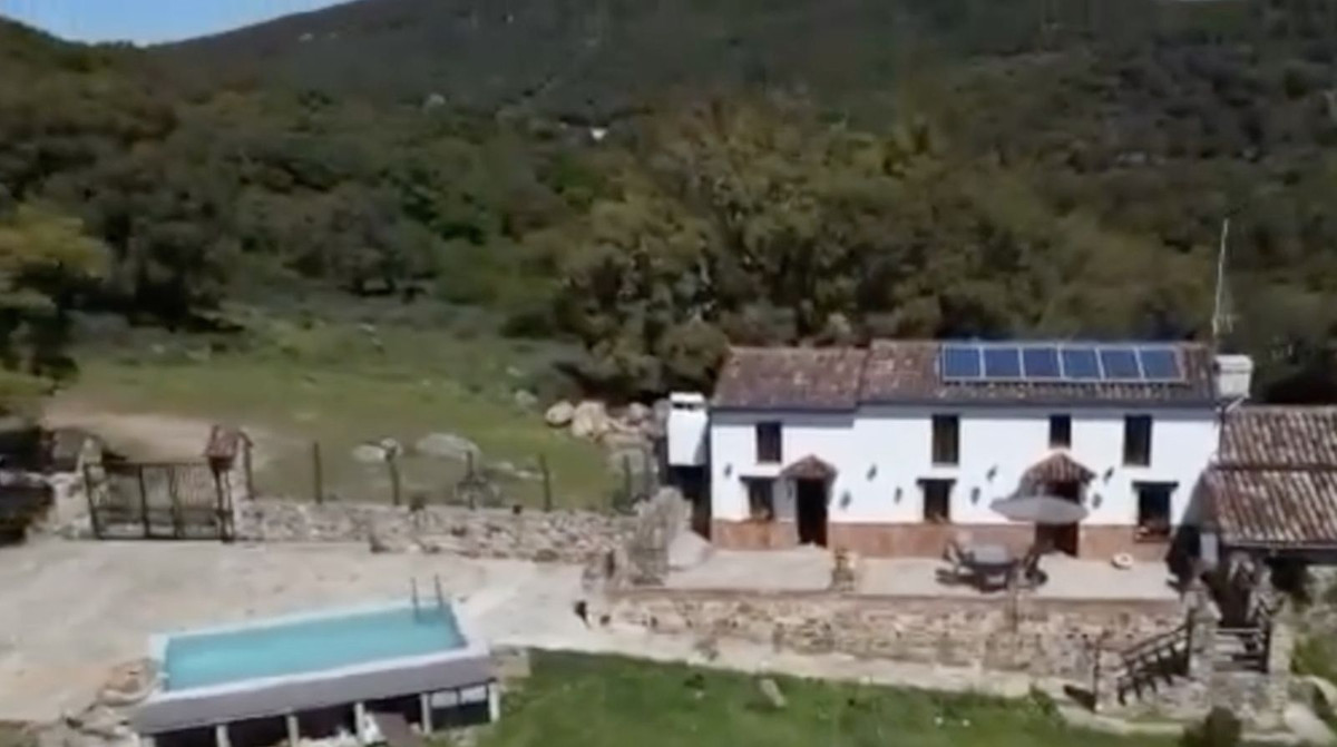 4 Bed Townhouse for sale in Cortes De La Frontera Costa Del Sol, Málaga, Spain