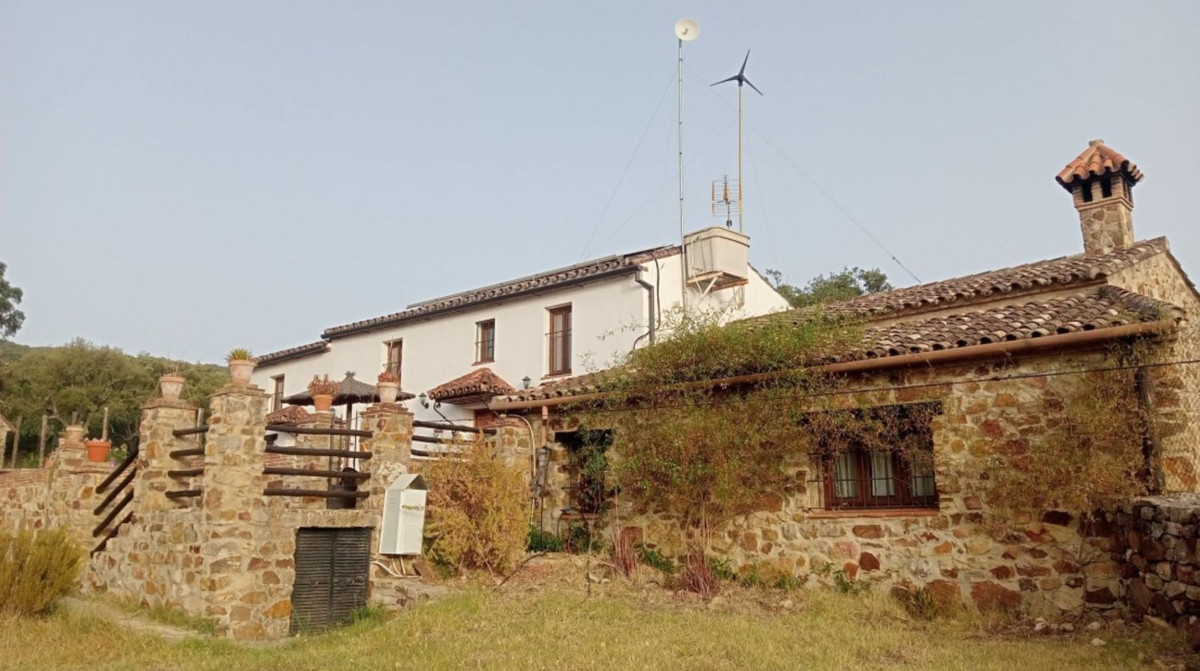4 Bed Townhouse for sale in Cortes De La Frontera Costa Del Sol, Málaga, Spain