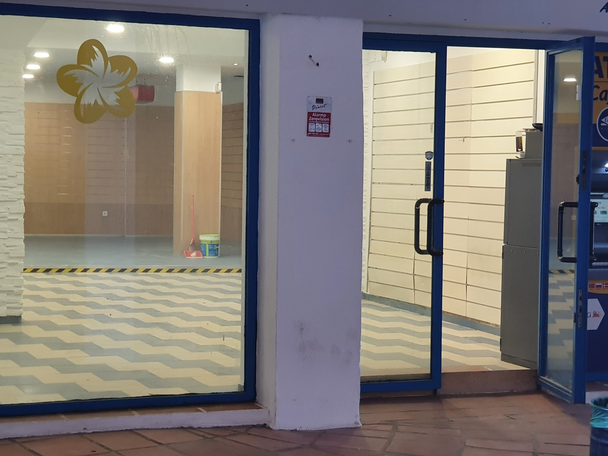 Se vende Tienda  en Costa Del Sol, Málaga, España
