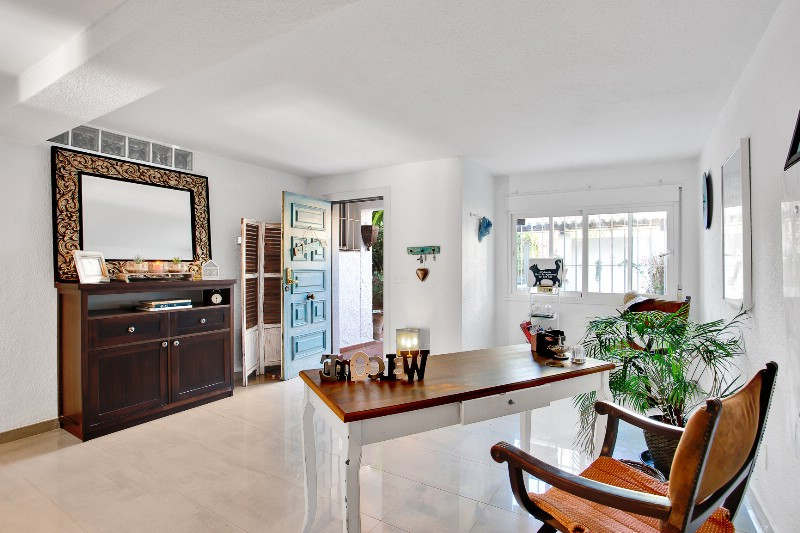 6 Bed Townhouse for sale in Marbesa Costa Del Sol, Málaga, Spain