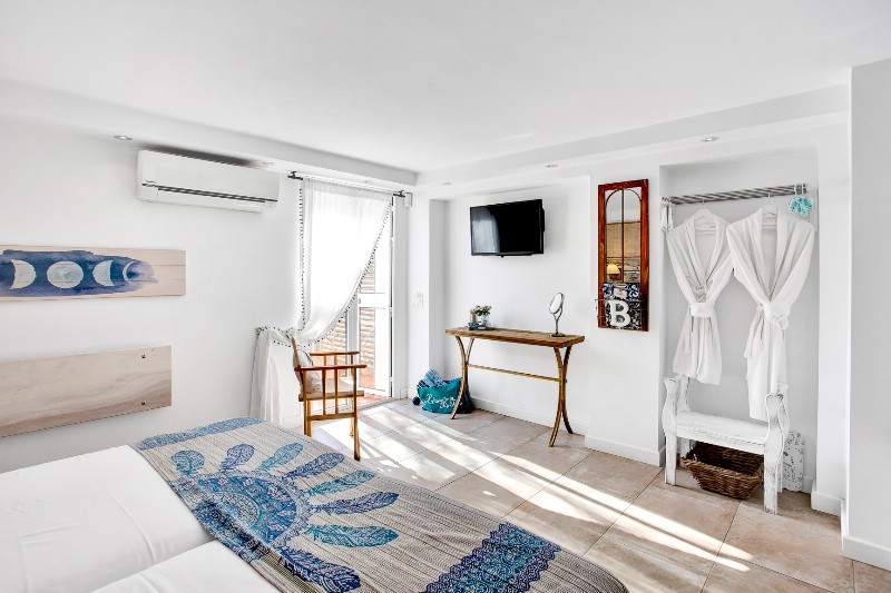 6 Bed Townhouse for sale in Marbesa Costa Del Sol, Málaga, Spain