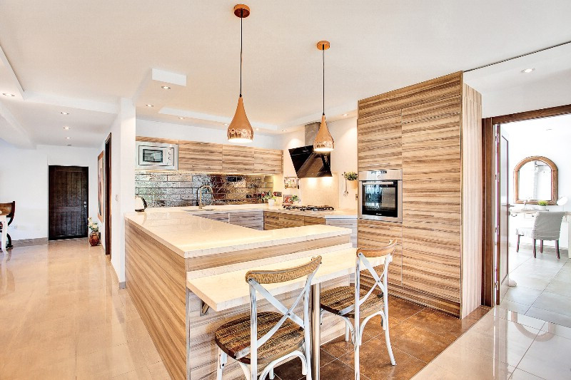 6 Bed Townhouse for sale in Marbesa Costa Del Sol, Málaga, Spain