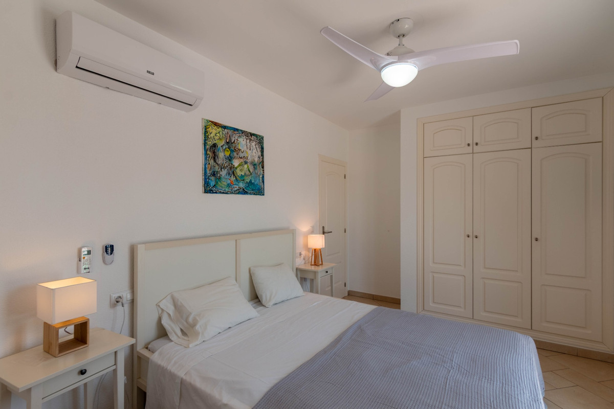 Se vende Villa - Chalet de 3 dormitorios en Costa Blanca, Alicante, España