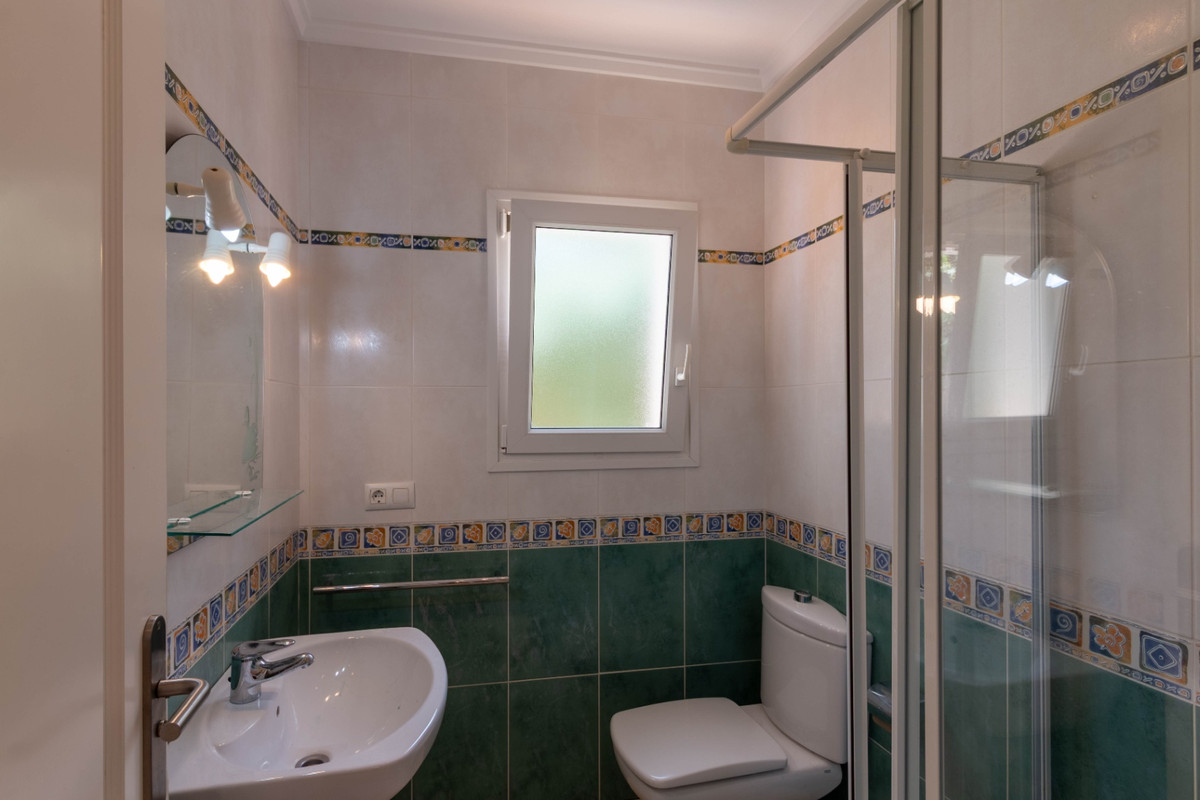 Se vende Villa - Chalet de 3 dormitorios en Costa Blanca, Alicante, España