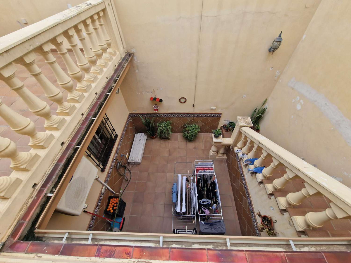 Se vende Villa - Chalet de 5 dormitorios en Costa Del Sol, Málaga, España