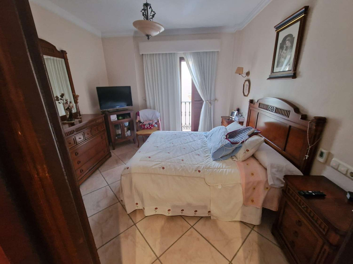 Se vende Villa - Chalet de 5 dormitorios en Costa Del Sol, Málaga, España