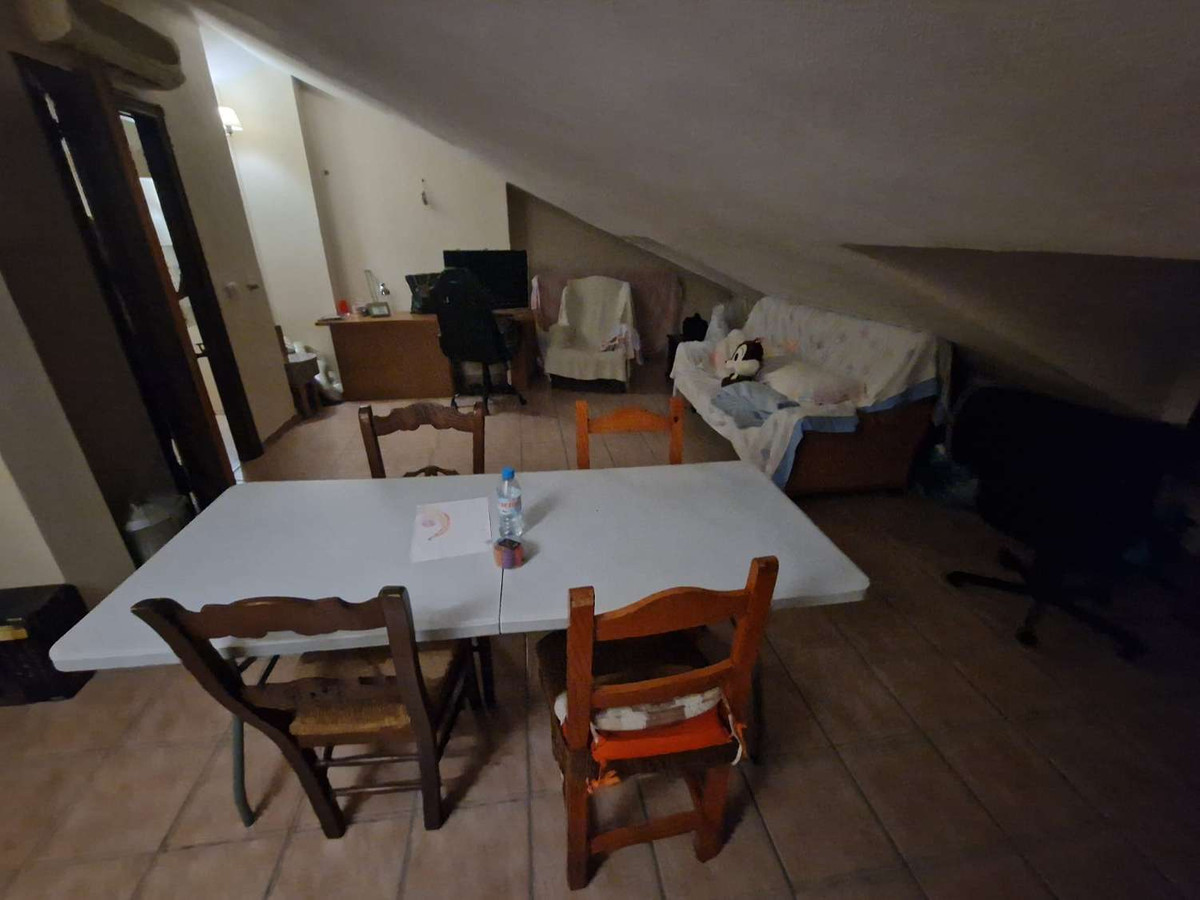 Se vende Villa - Chalet de 5 dormitorios en Costa Del Sol, Málaga, España
