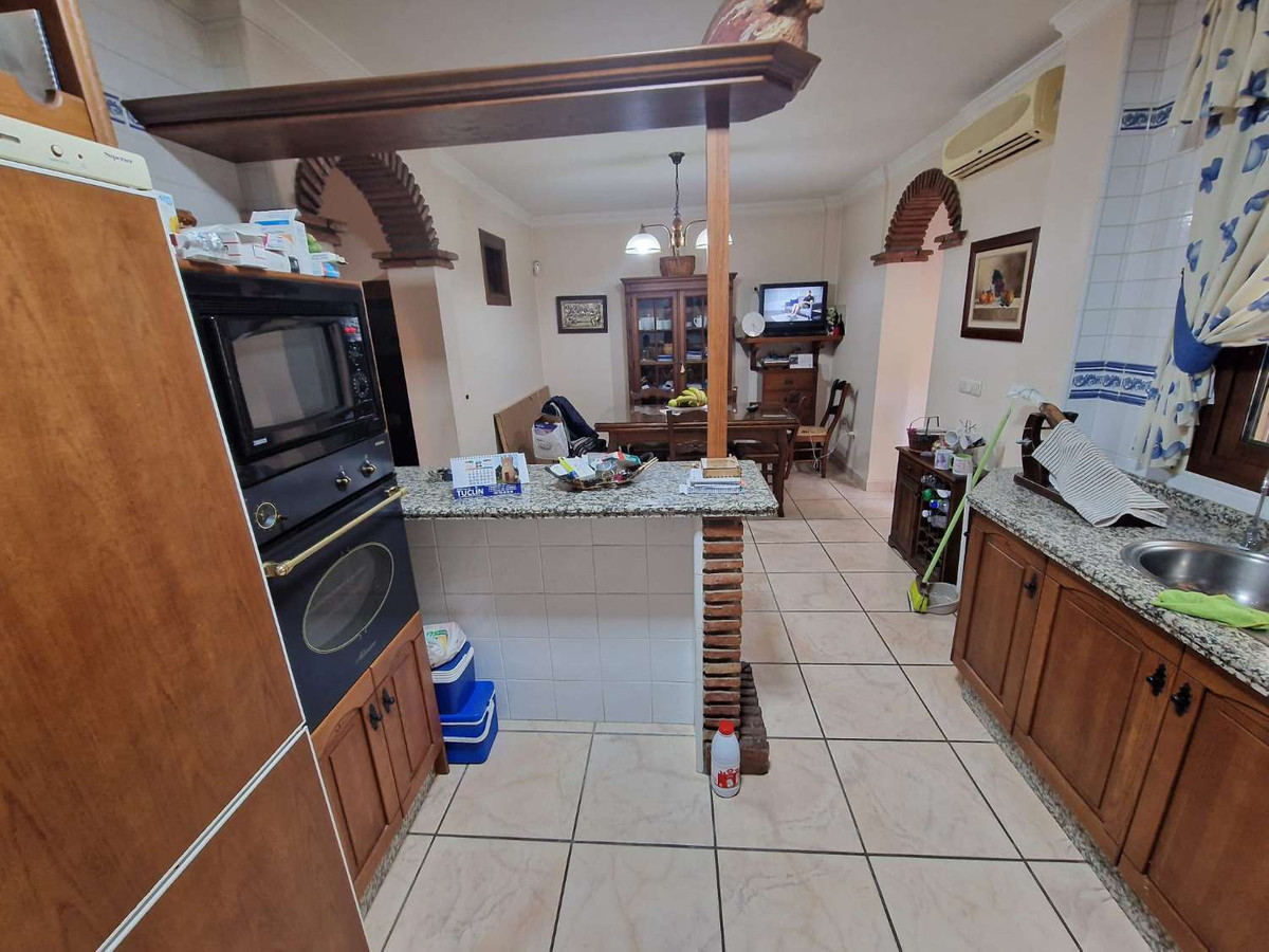 Se vende Villa - Chalet de 5 dormitorios en Costa Del Sol, Málaga, España