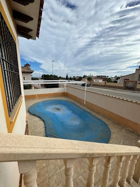 Se vende Bungalow de 4 dormitorios en Costa Blanca, Alicante, España