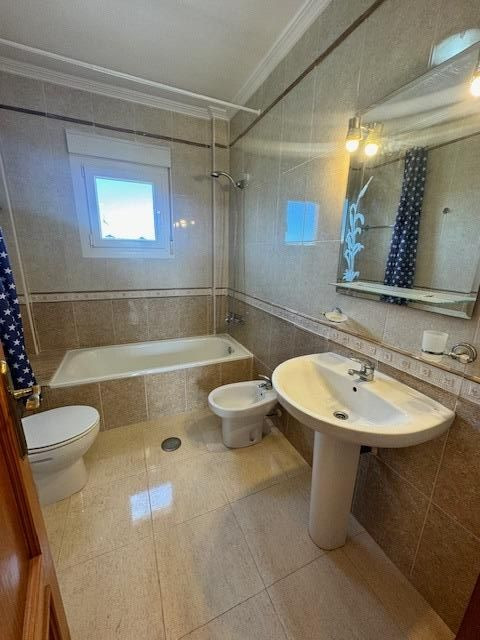 Se vende Bungalow de 4 dormitorios en Costa Blanca, Alicante, España