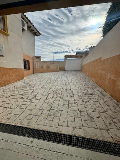 Se vende Bungalow de 4 dormitorios en Costa Blanca, Alicante, España