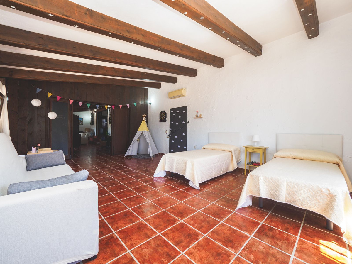 Se vende Casa de Invitados de 5 dormitorios en Costa Del Sol, Málaga, España