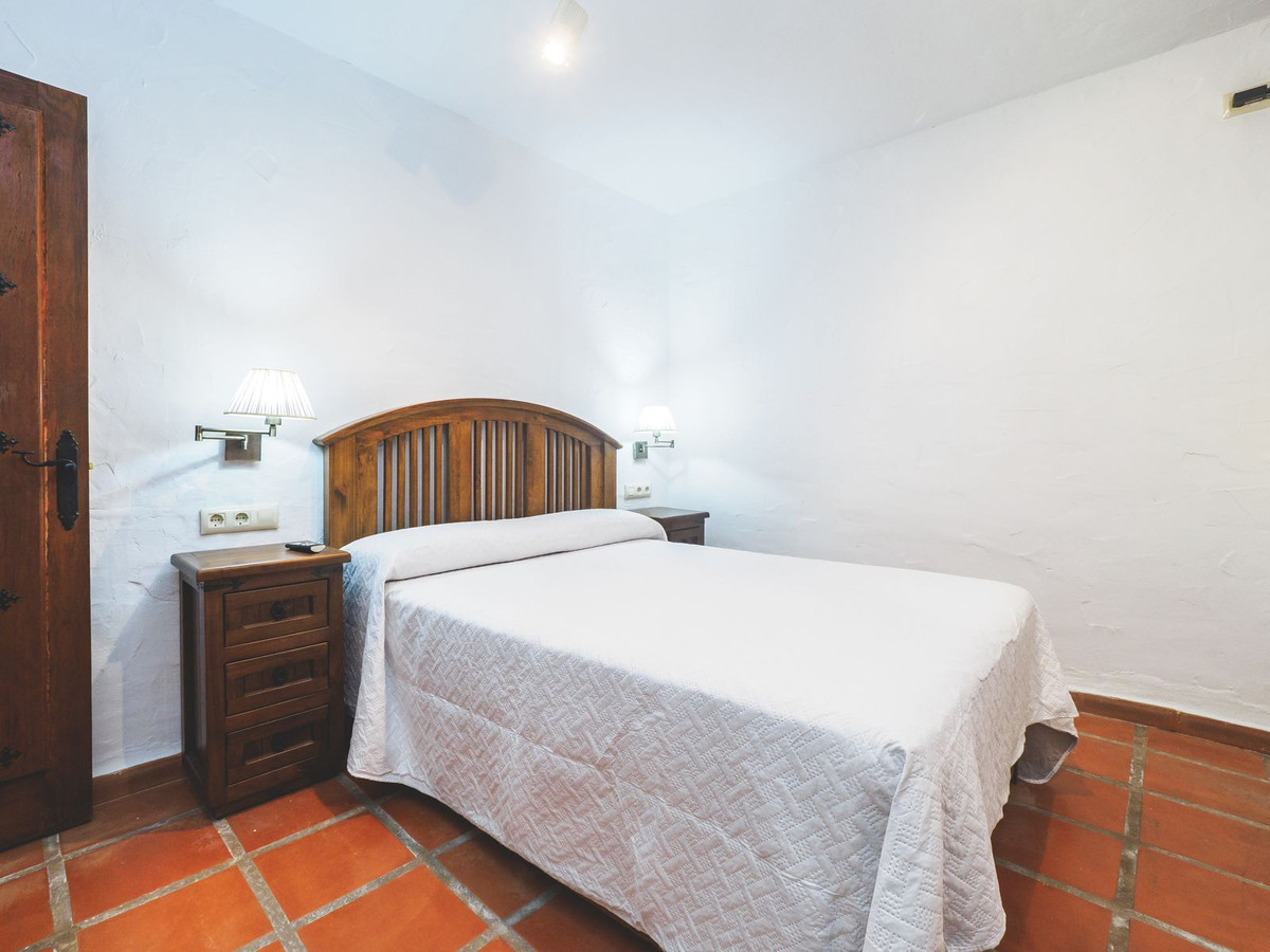 Se vende Casa de Invitados de 5 dormitorios en Costa Del Sol, Málaga, España