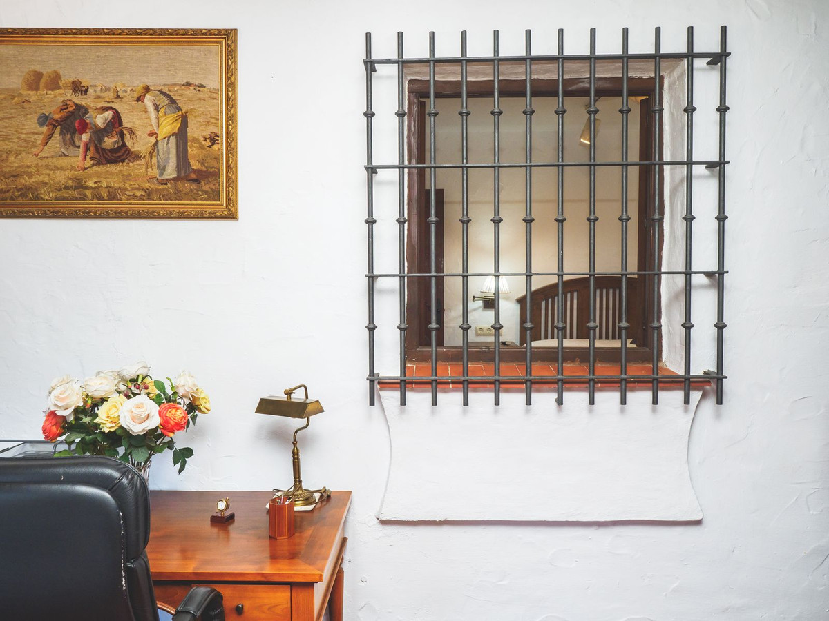 Se vende Casa de Invitados de 5 dormitorios en Costa Del Sol, Málaga, España