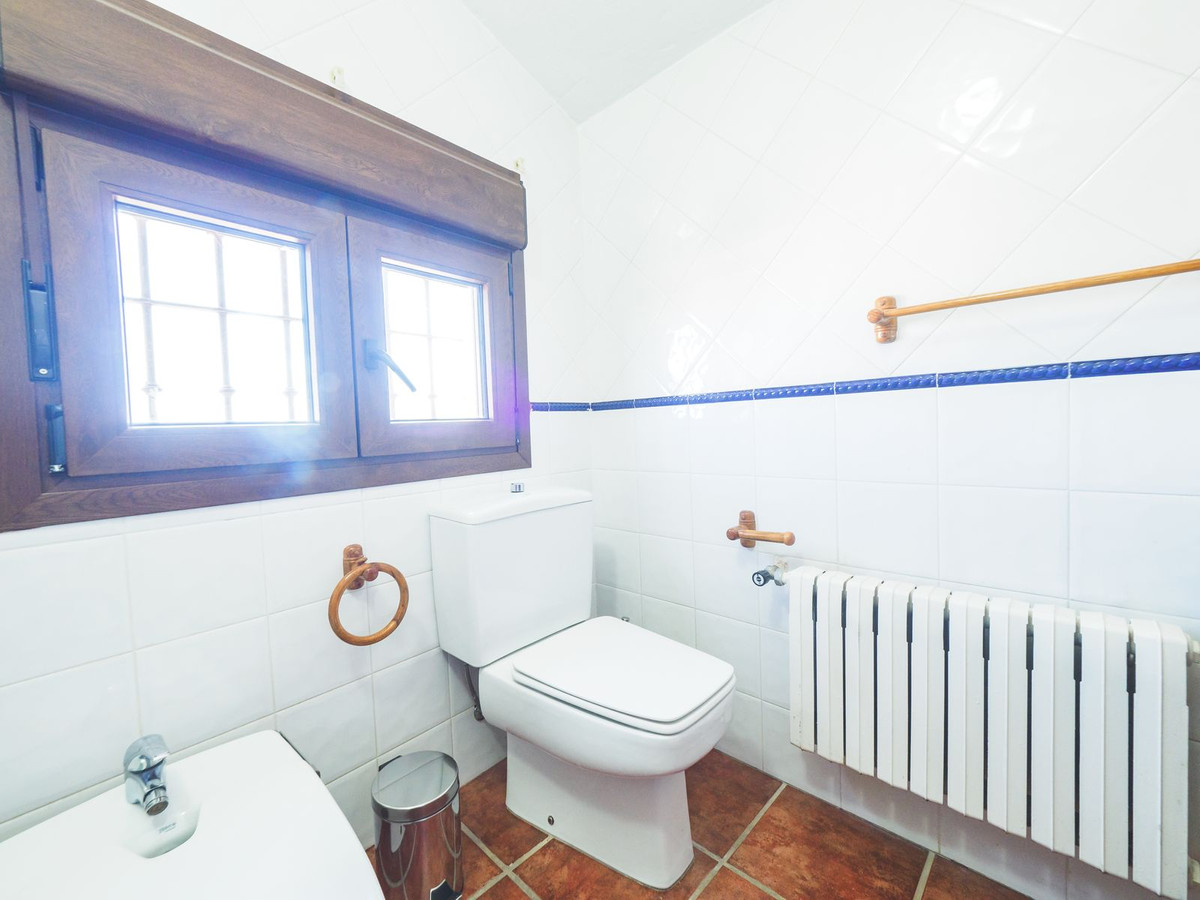 Se vende Casa de Invitados de 5 dormitorios en Costa Del Sol, Málaga, España