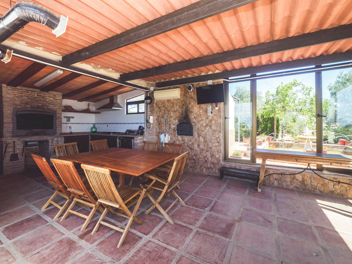 Se vende Casa de Invitados de 5 dormitorios en Costa Del Sol, Málaga, España