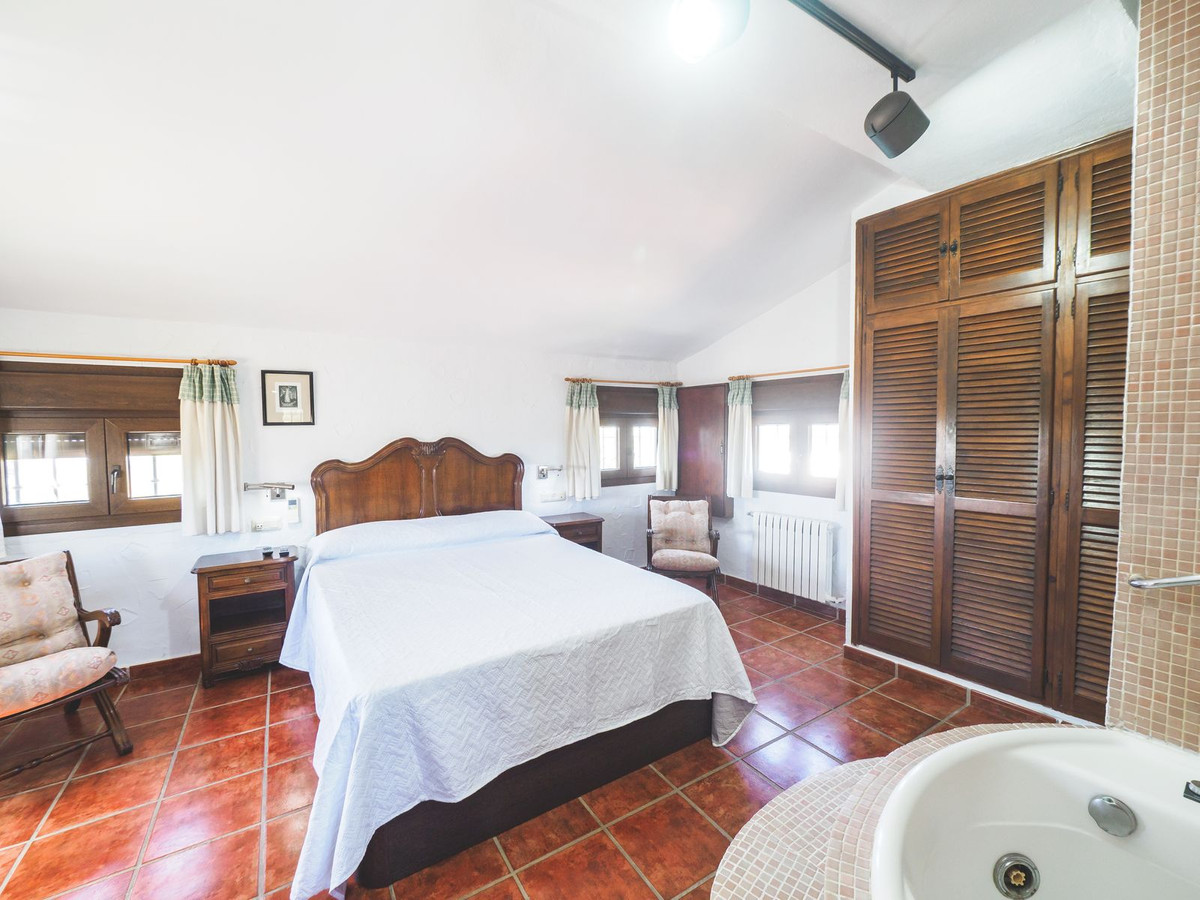 Se vende Casa de Invitados de 5 dormitorios en Costa Del Sol, Málaga, España