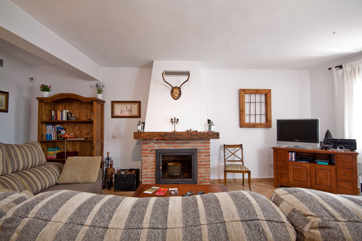 Se vende Casa de Invitados de 5 dormitorios en Costa Del Sol, Málaga, España