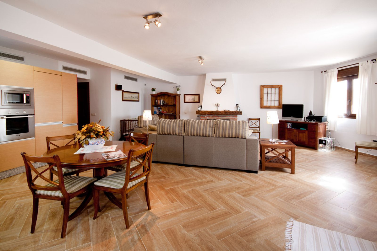 Se vende Casa de Invitados de 5 dormitorios en Costa Del Sol, Málaga, España