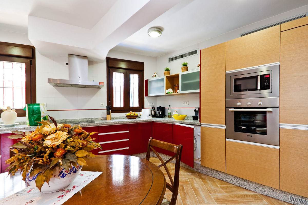Se vende Casa de Invitados de 5 dormitorios en Costa Del Sol, Málaga, España