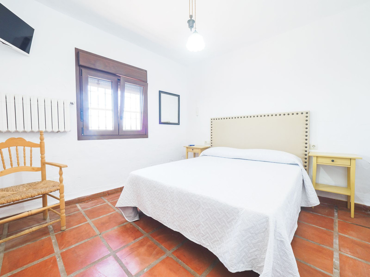 Se vende Casa de Invitados de 5 dormitorios en Costa Del Sol, Málaga, España