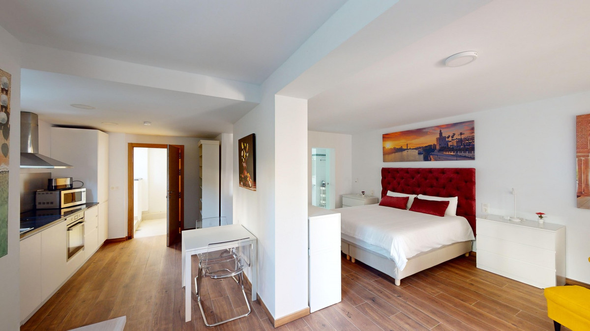 Se vende Villa - Chalet de 6 dormitorios en Costa Del Sol East, Málaga, España