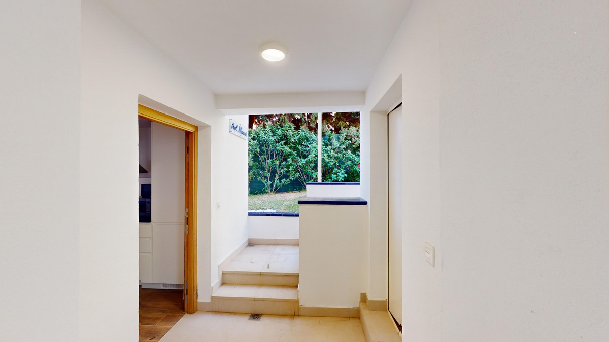 Se vende Villa - Chalet de 6 dormitorios en Costa Del Sol East, Málaga, España